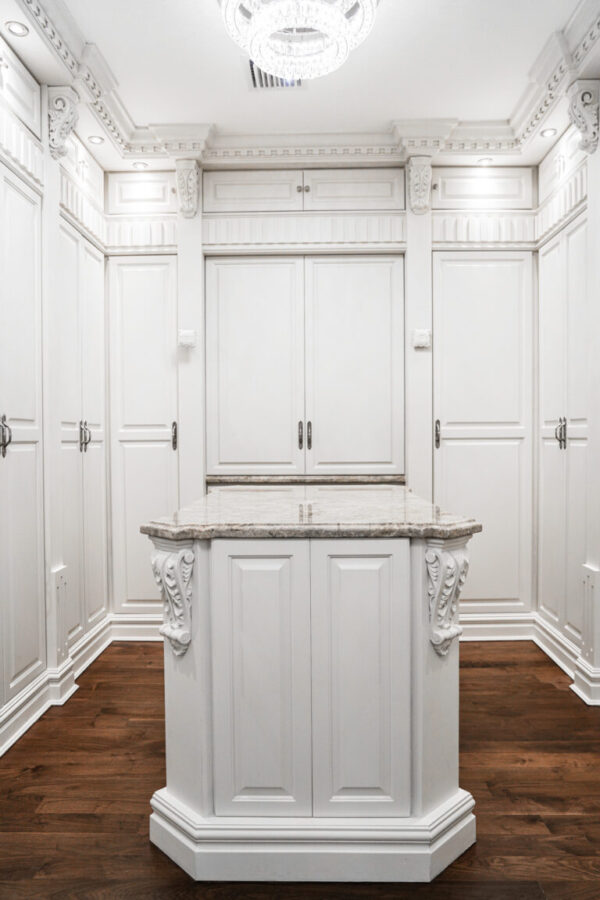 Custom closet detail 1